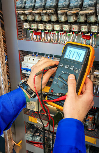 /uploads/2025/04/fault-testing-switchboard.jpg